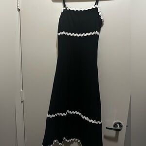 Francesca's Collections Black and White Maxi Dress